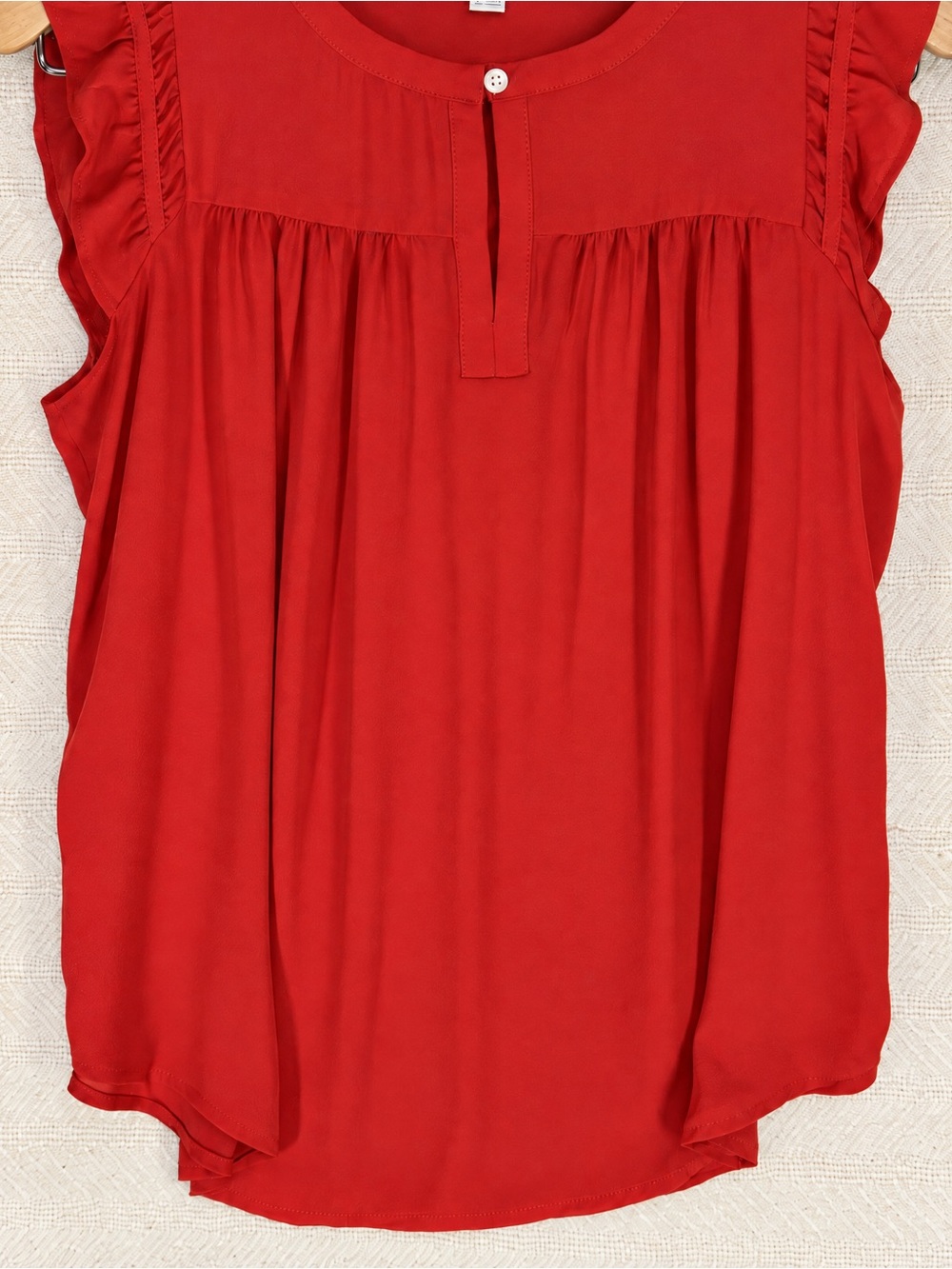 LOFT Red Flutter Sleeve Keyhole Blouse Small S Ruffle Neck Flowy Pleated Top - Picture 3 of 6